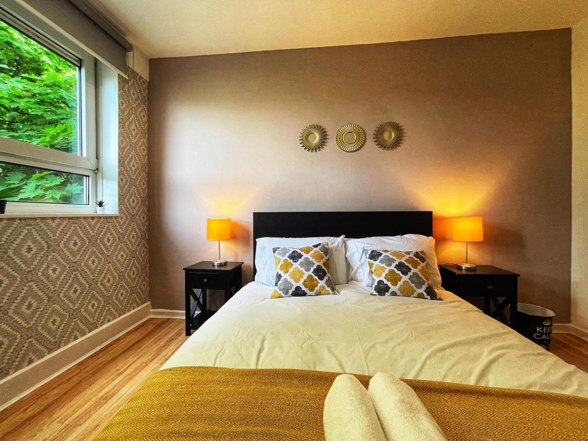 Apartment Ethan's Place In Mile End - 2 Double Beds, 1 Bunk Bed, Max 6, Spacious, Ideal For Families London