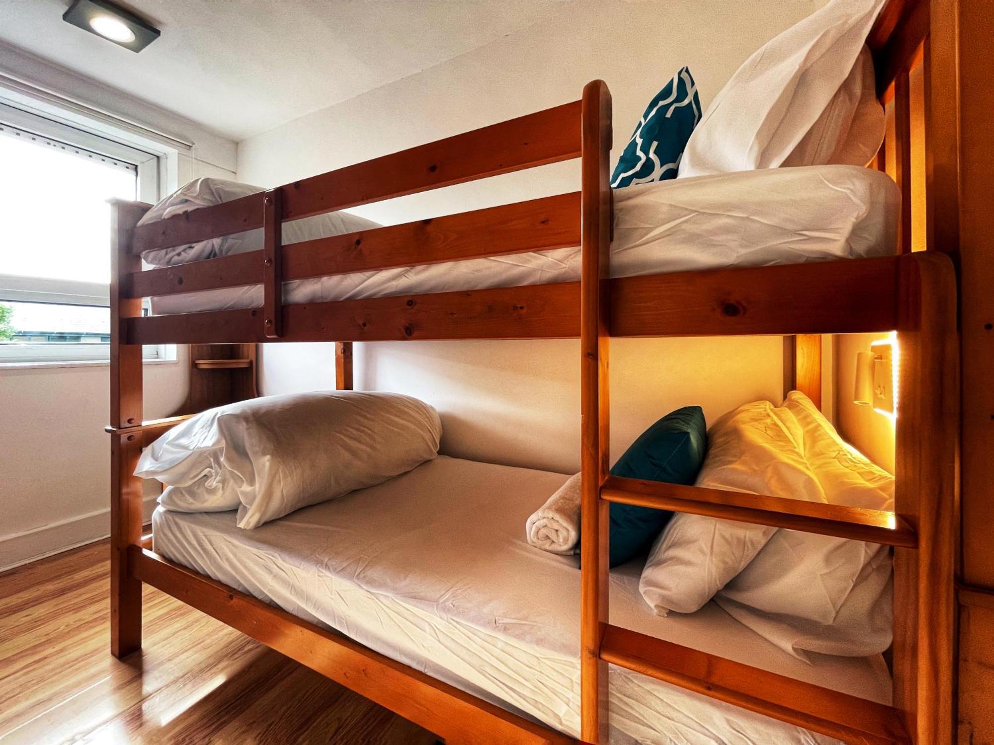 Ethan's Place In Mile End - 2 Double Beds, 1 Bunk Bed, Max 6, Spacious, Ideal For Families * London